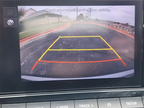 Certified 2023 Kia Forte LXS image 18