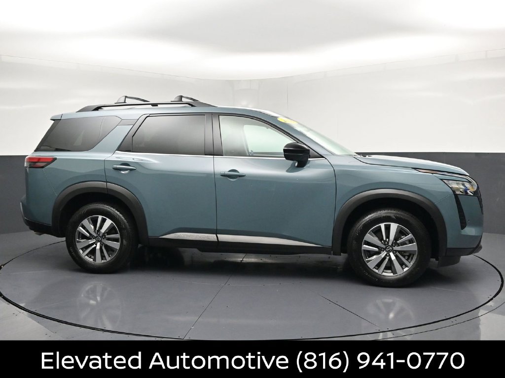 Certified 2026 Nissan Pathfinder SL AWD/4WD image 4