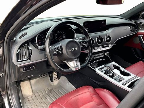 Used 2022 Kia Stinger GT2 image 13