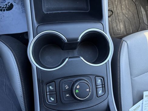 Used 2020 GMC Terrain SLT w/ Preferred Package image 19