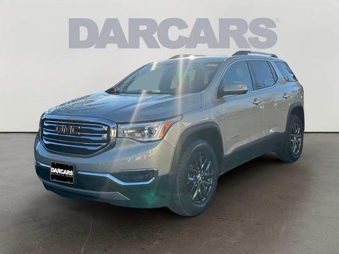 Used 2017 GMC Acadia SLT image 3