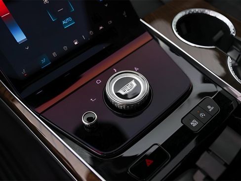 Used 2025 Cadillac Escalade Sport Platinum w/ LPO, ONYX Package image 19