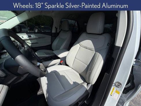 Certified 2026 Ford Explorer Active w/ Active Comfort Package RWD image 9