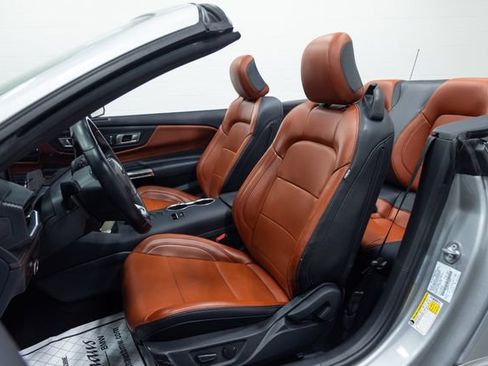 Used 2025 Ford Mustang Premium RWD image 21