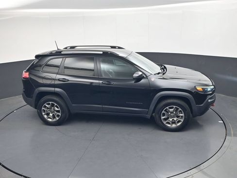 Used 2021 Jeep Cherokee Trailhawk AWD/4WD image 34