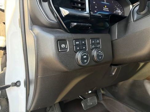 Used 2024 Chevrolet Silverado 3500 High Country w/ Technology Package AWD/4WD image 20