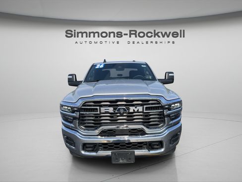 Used 2026 RAM 2500 Big Horn AWD/4WD image 8
