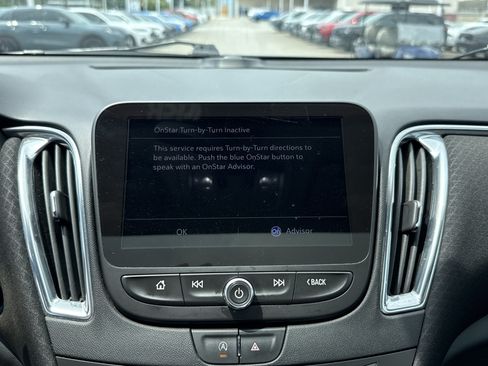 Used 2021 Chevrolet Malibu LT FWD image 28