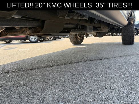 Used 2024 GMC Sierra 2500 AT4X AWD/4WD image 28