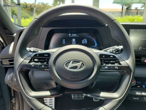Certified 2025 Hyundai Elantra Sport FWD image 18