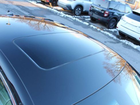 Used 2019 Genesis G90 3.3T Premium image 9