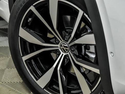New 2026 Volkswagen Atlas SEL Premium R-Line AWD/4WD image 3