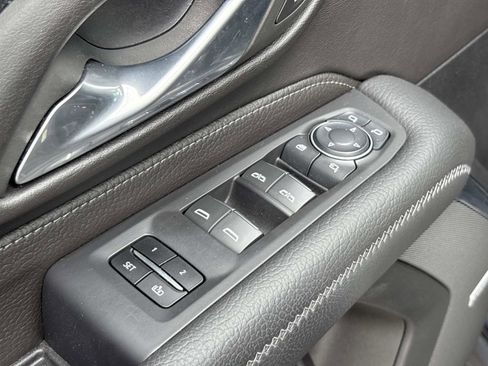 Certified 2024 GMC Yukon Denali w/ Advanced Technology Package AWD/4WD image 13
