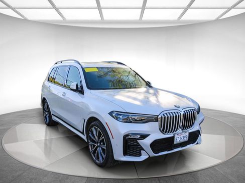 Used 2021 BMW X7 xDrive40i w/ M Sport Package image 2