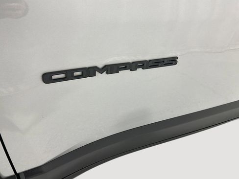 Used 2022 Jeep Compass Altitude image 28