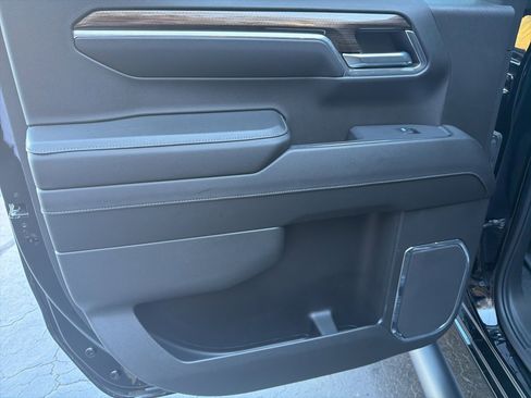 Used 2024 Chevrolet Silverado 1500 LT Trail Boss w/ LT Trail Boss Premium Package image 10