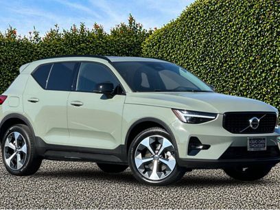 Used 2024 Volvo XC40 B5 Plus