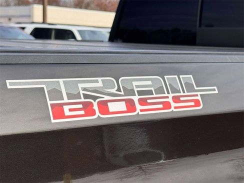 Used 2020 Chevrolet Silverado 1500 LT Trail Boss image 8