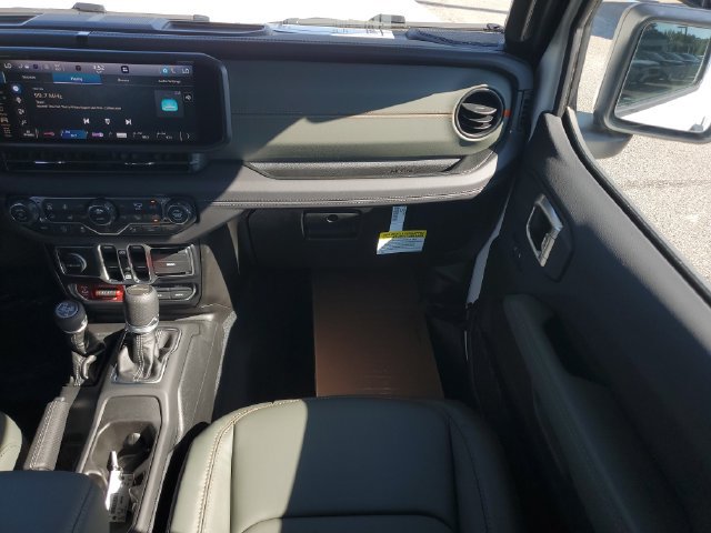 New 2026 Jeep Gladiator Mojave AWD/4WD image 19
