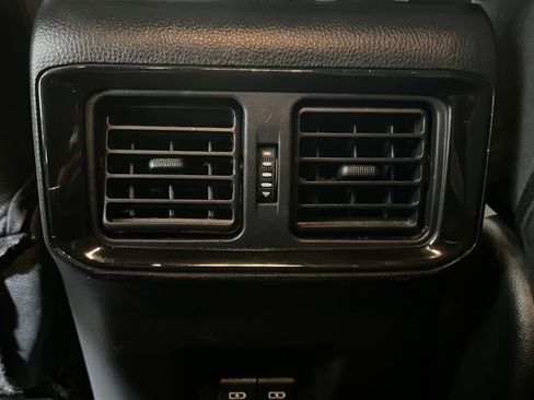Used 2021 Toyota RAV4 XLE w/ Carpet Mat Package (TMS) FWD image 17