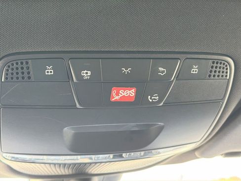 Used 2021 Mercedes-Benz GLC 300 4MATIC image 20