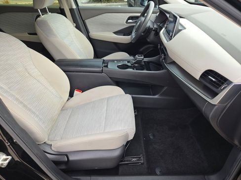 Used 2023 Nissan Rogue SV image 28