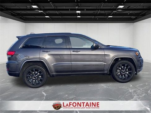 Certified 2021 Jeep Grand Cherokee Laredo X image 6