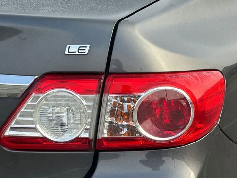 Used 2011 Toyota Corolla LE w/ Premium Pkg image 28