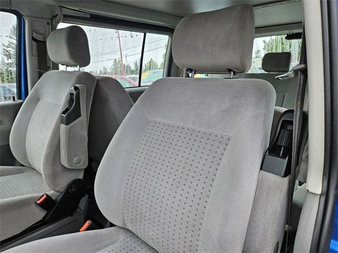 Used 2001 Volkswagen Eurovan MV image 11