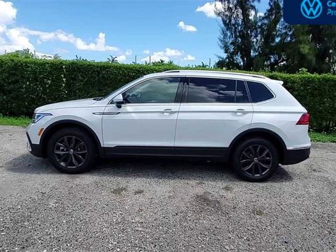 Used 2023 Volkswagen Tiguan SE image 5