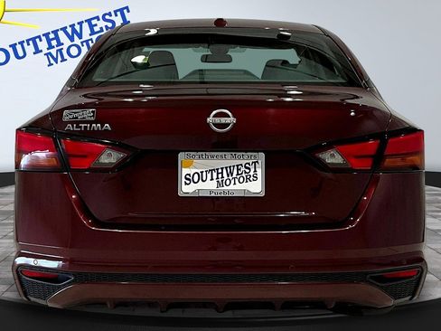 Used 2025 Nissan Altima 2.5 SV image 5