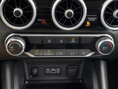 Used 2025 Nissan Sentra SV image 24