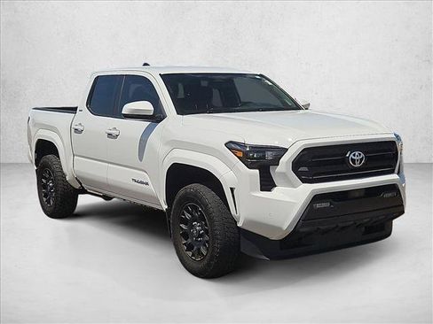 Used 2024 Toyota Tacoma SR5 AWD/4WD image 3