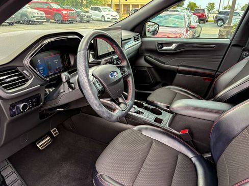 Used 2023 Ford Escape ST-Line w/ Tech Pack #1 AWD/4WD image 6