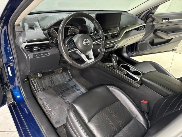 Used 2023 Nissan Altima 2.5 SR w/ SR Premium Package FWD image 14