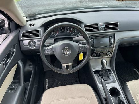 Used 2014 Volkswagen Passat TDI SE FWD image 30