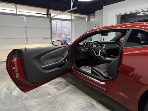 Used 2014 Chevrolet Camaro SS image 9