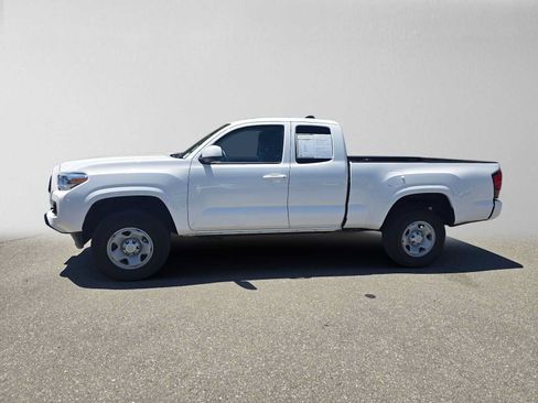 Used 2023 Toyota Tacoma SR AWD/4WD image 6
