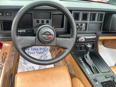 Used 1989 Chevrolet Corvette Convertible RWD image 12