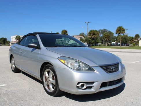 Used 2008 Toyota Solara SLE image 2