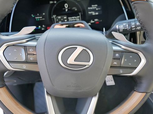 New 2026 Lexus RX 450h AWD image 25