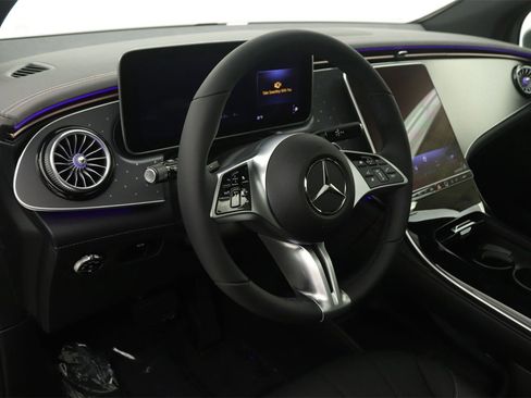 Used 2026 Mercedes-Benz EQE 320 4MATIC SUV image 5