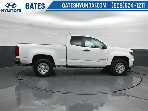 Used 2018 Chevrolet Colorado W/T w/ WT Convenience Package RWD image 3