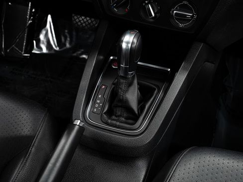 Used 2015 Volkswagen Jetta SE image 14