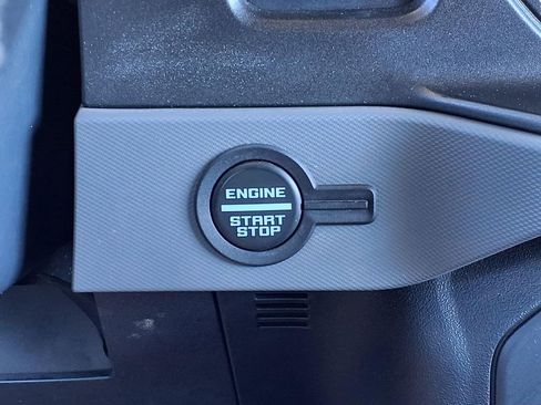 Used 2022 Ford Bronco Black Diamond image 12