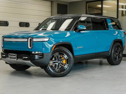 Used 2023 Rivian R1S Adventure AWD/4WD image 2
