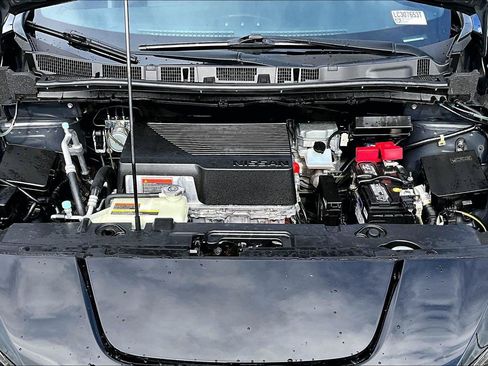 Used 2020 Nissan Leaf SV w/ SV Technology Package FWD image 30