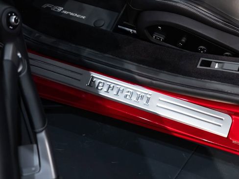 Certified 2023 Ferrari F8 Tributo RWD image 24