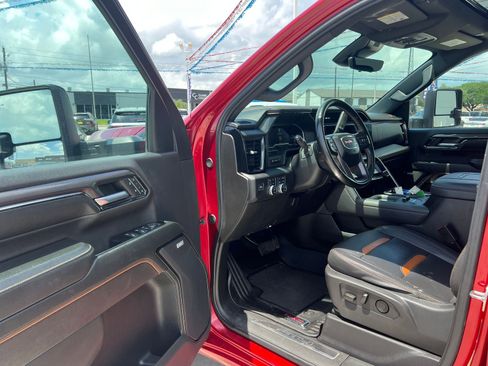 Used 2024 GMC Sierra 2500 AT4 w/ AT4 Premium Plus Package AWD/4WD image 23