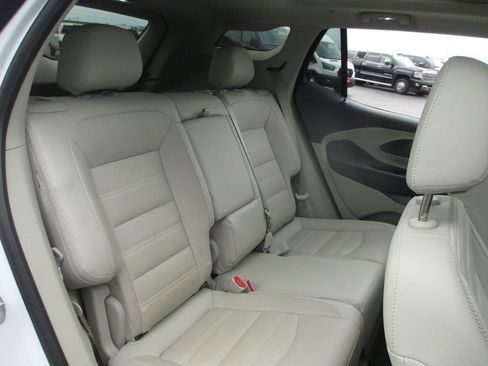 Used 2023 GMC Terrain Denali w/ Denali Premium Package AWD/4WD image 25